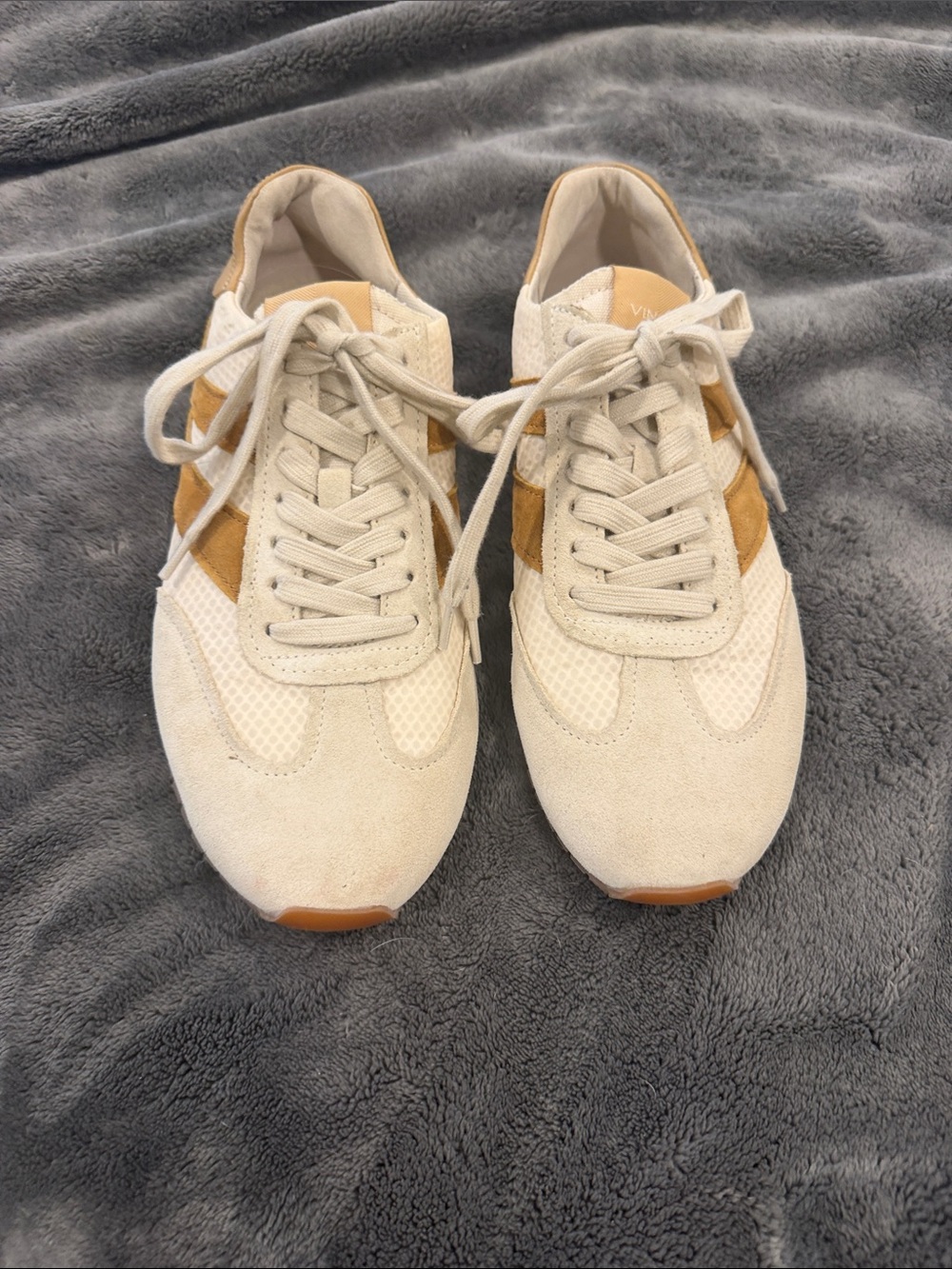 Vince Sneakers